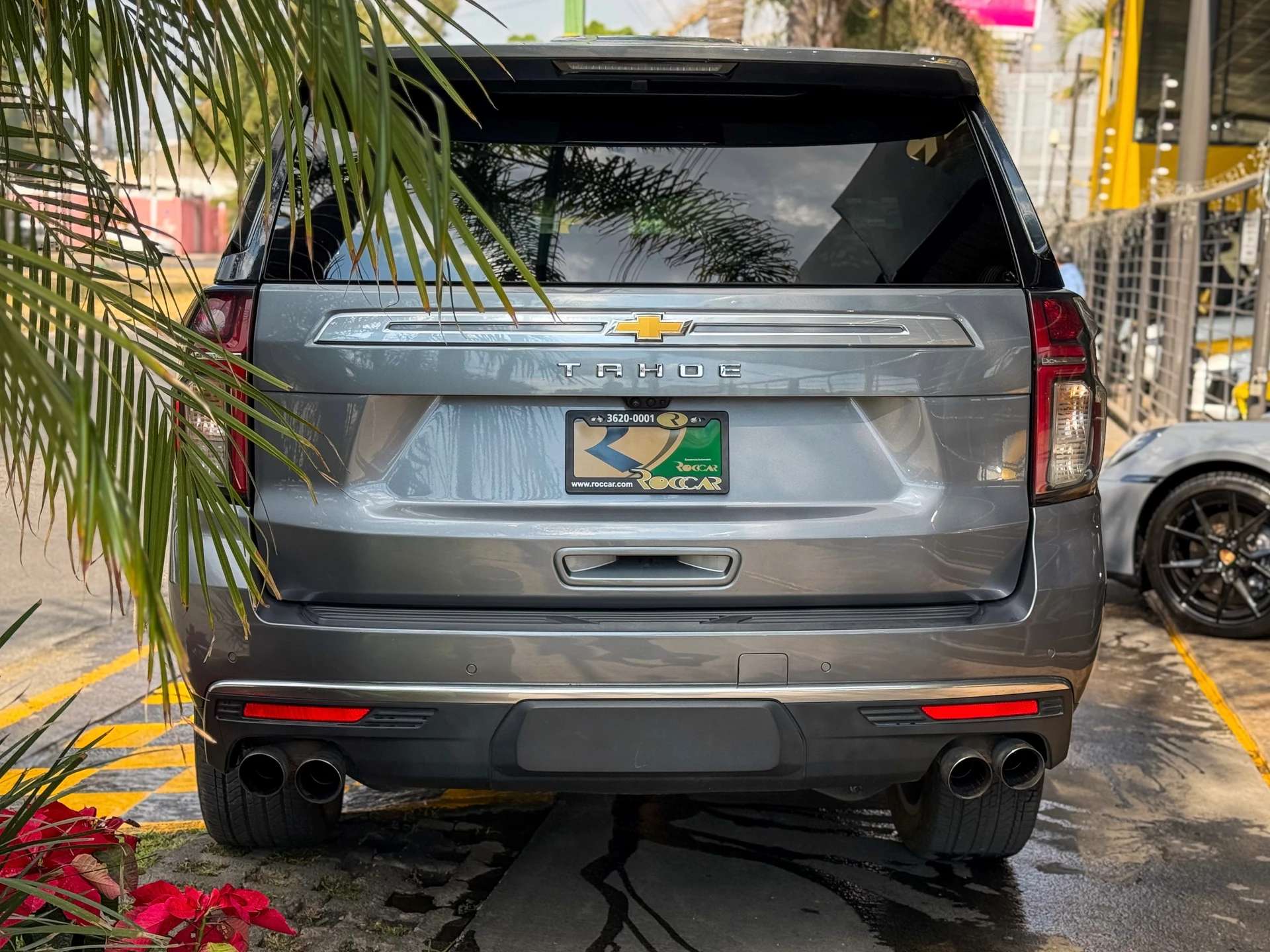 Car image 9