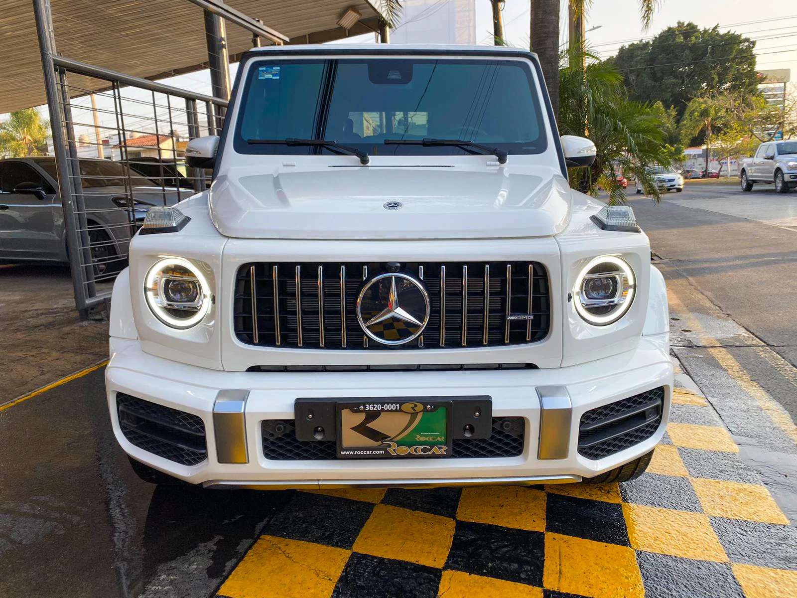 Car image 2