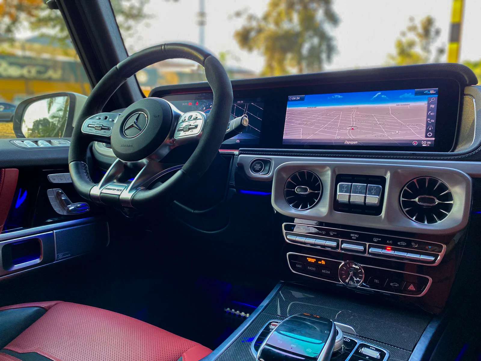 Car image 10