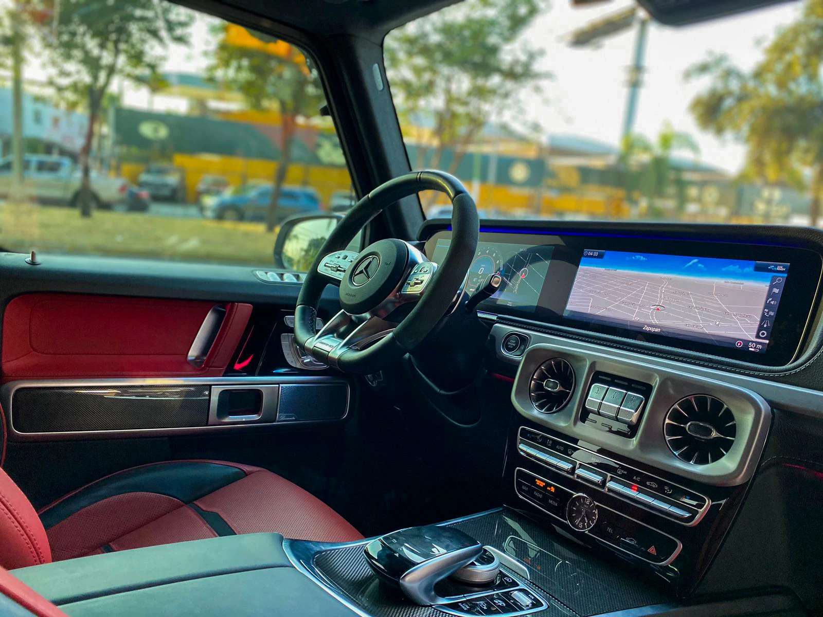 Car image 11