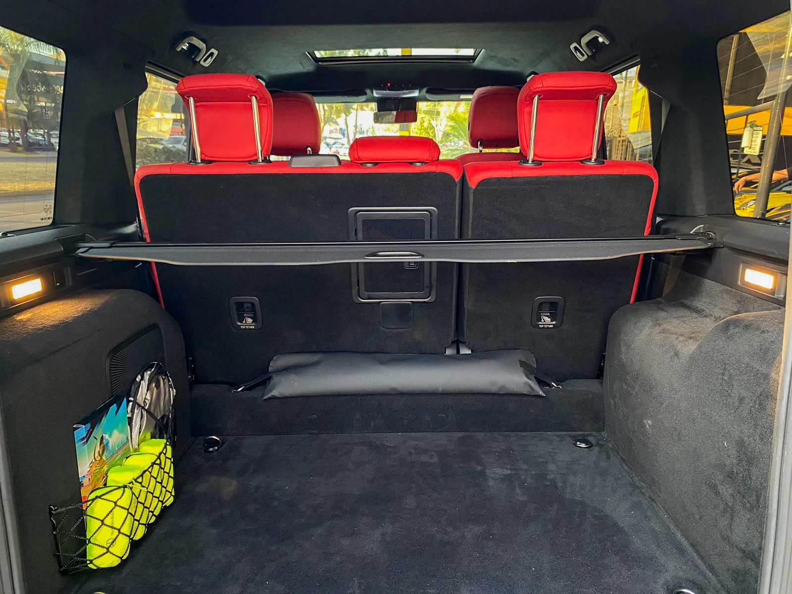 Car image 17