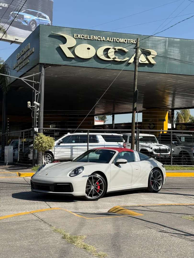 Car image 23