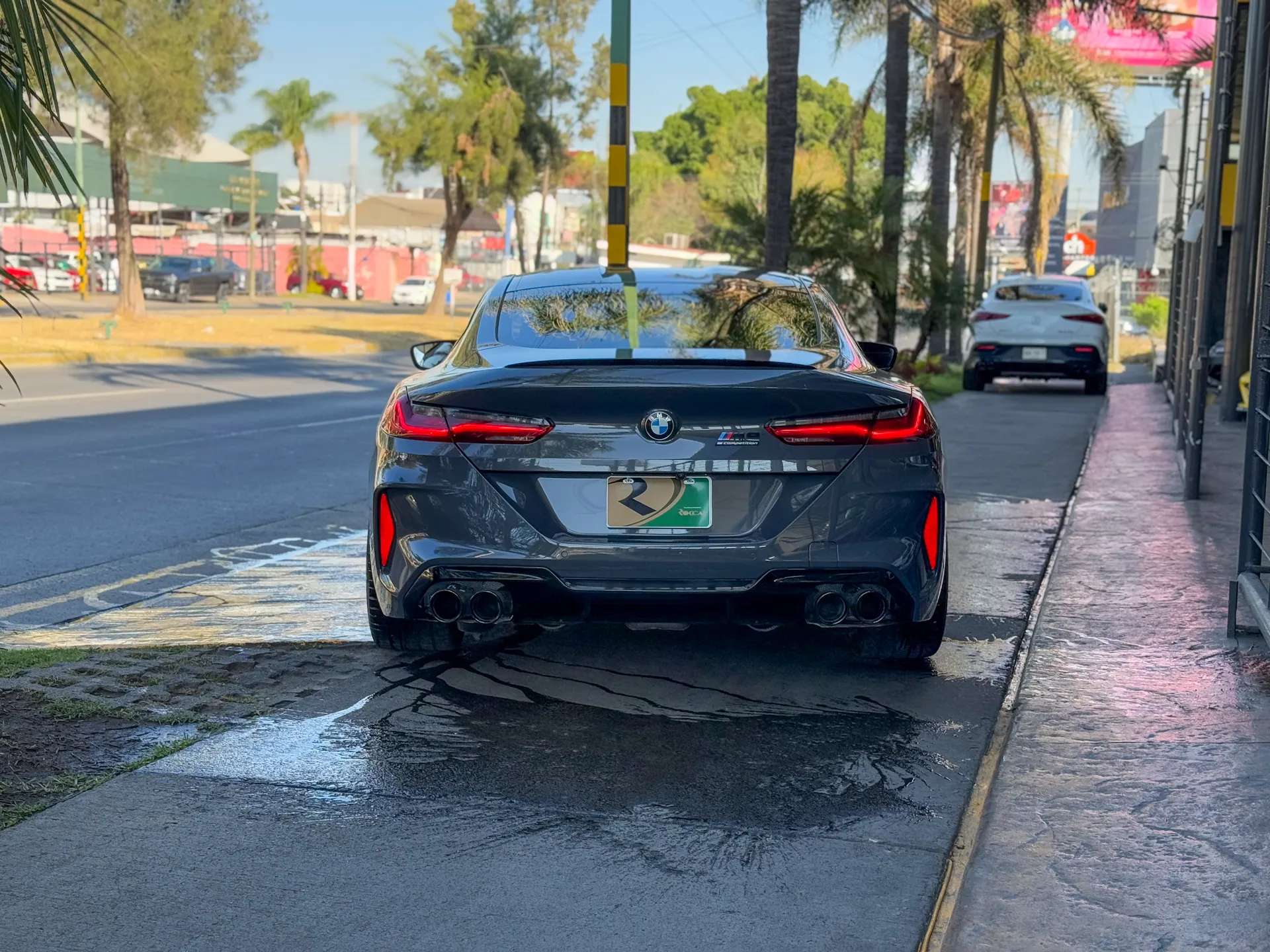 Car image 9