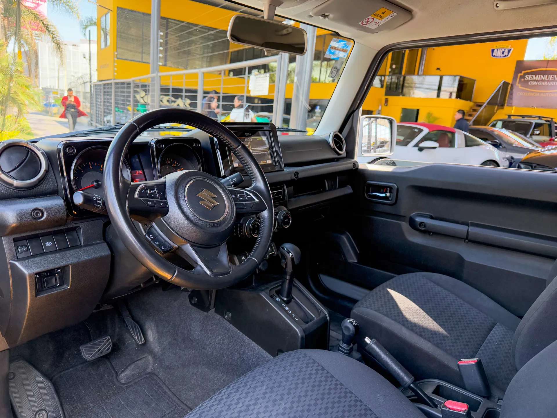 Car image 9