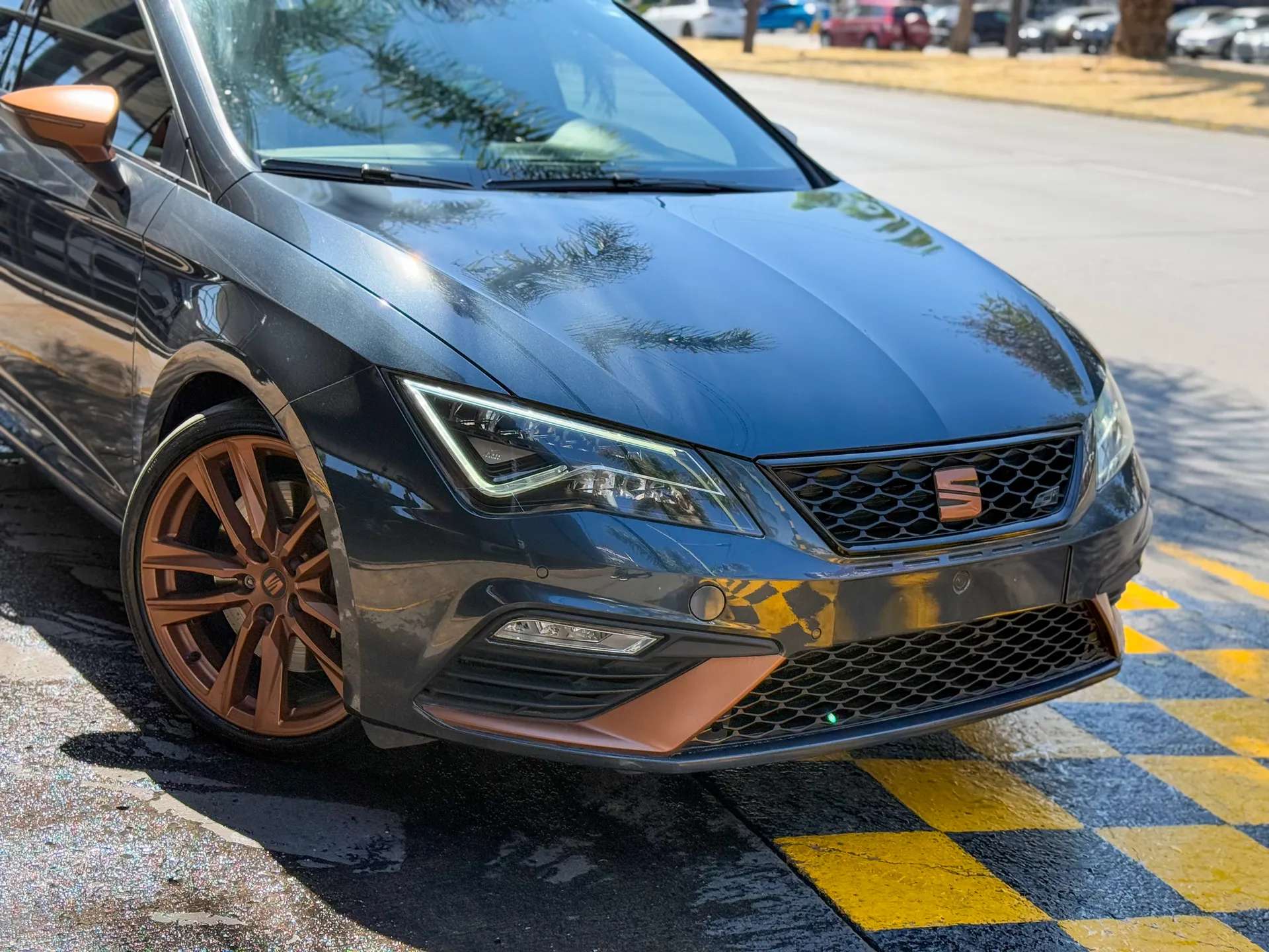 Car image 5