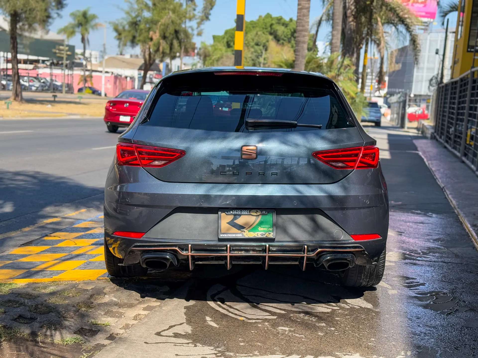 Car image 8