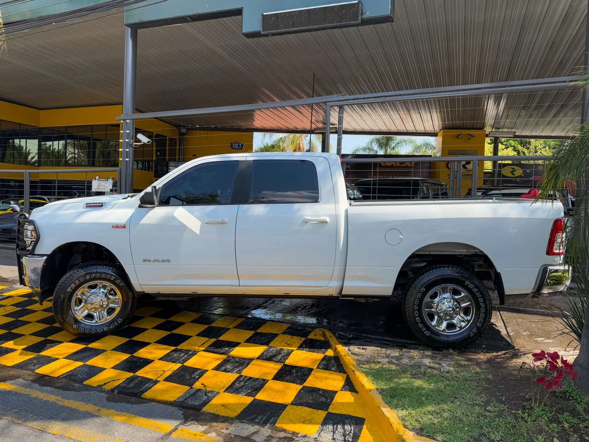 Car image 6