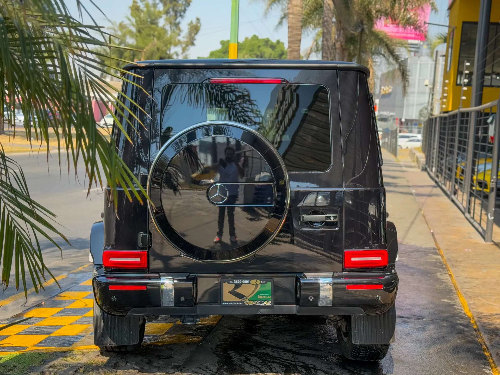 Car image 8
