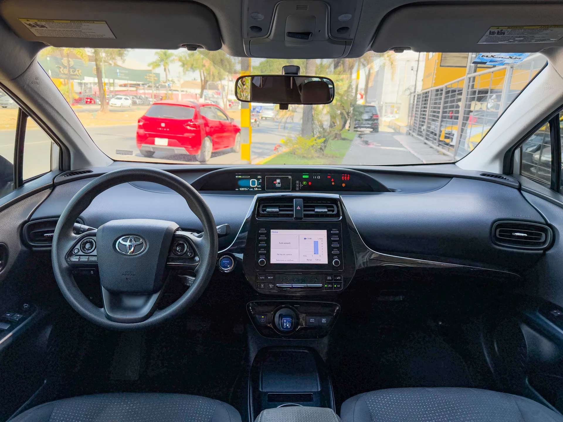 Car image 10