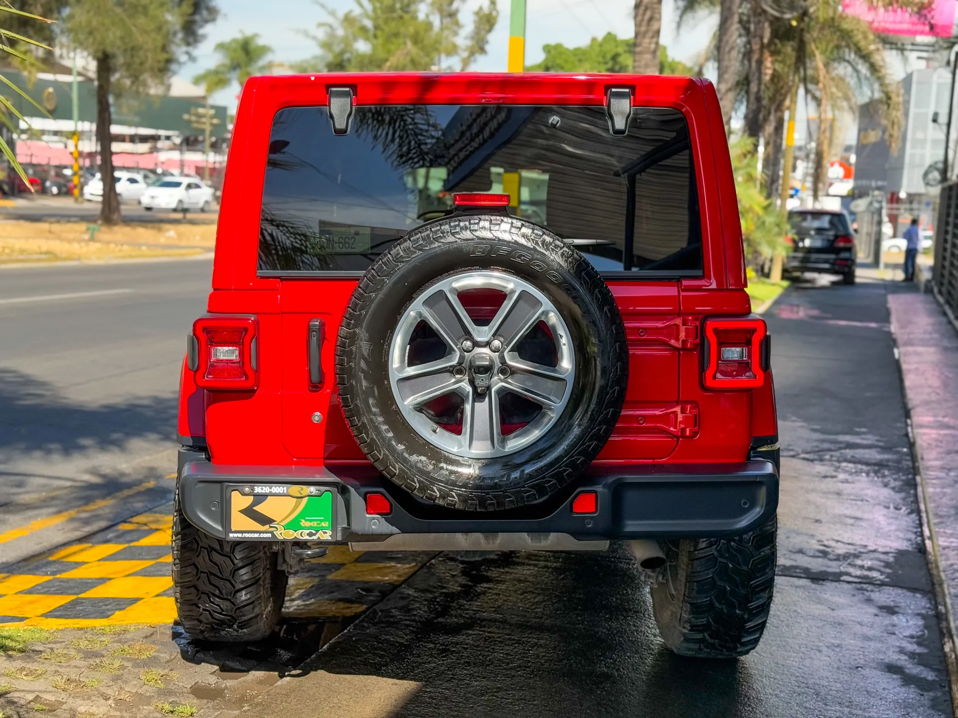 Car image 9