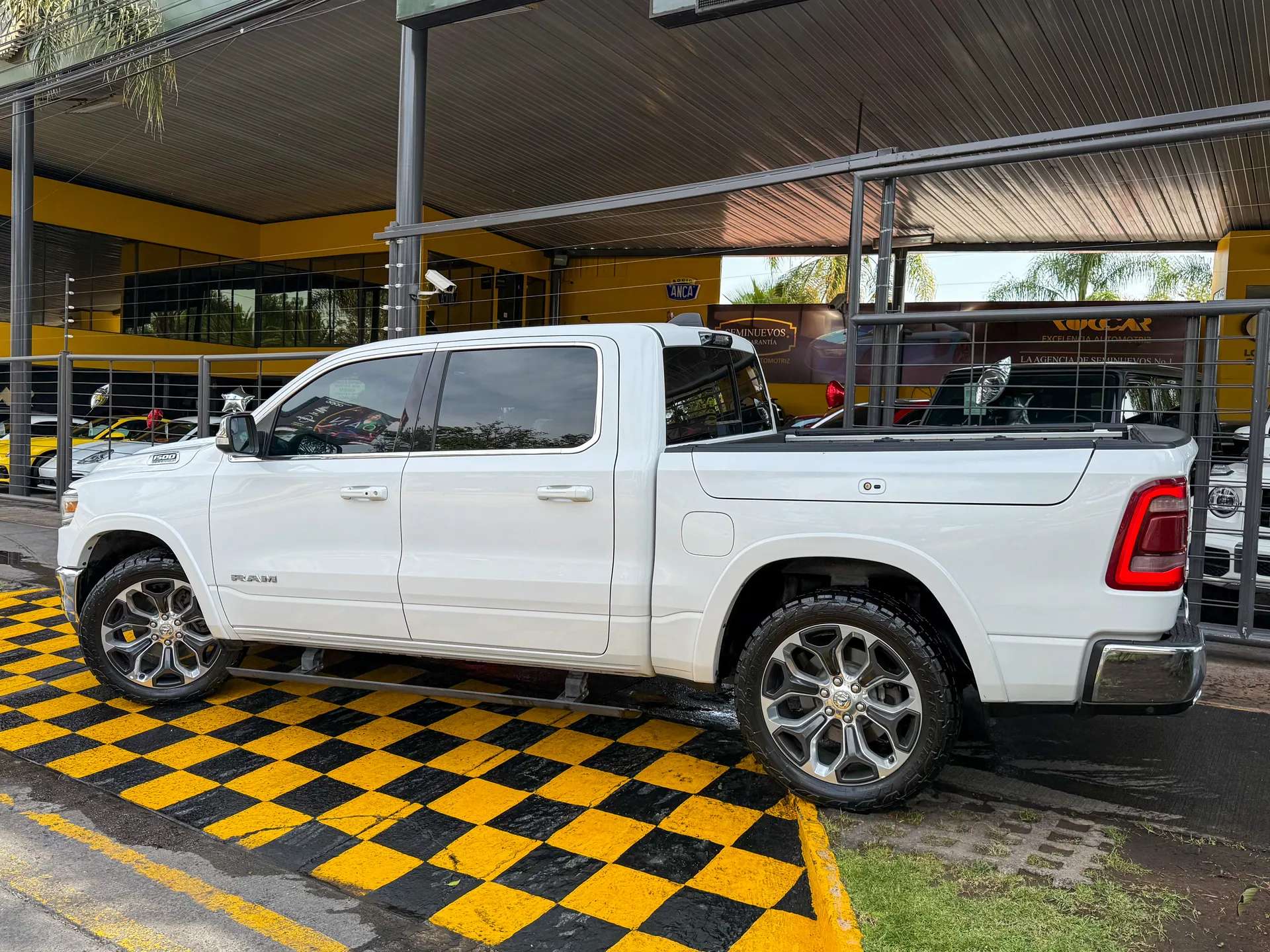 Car image 6