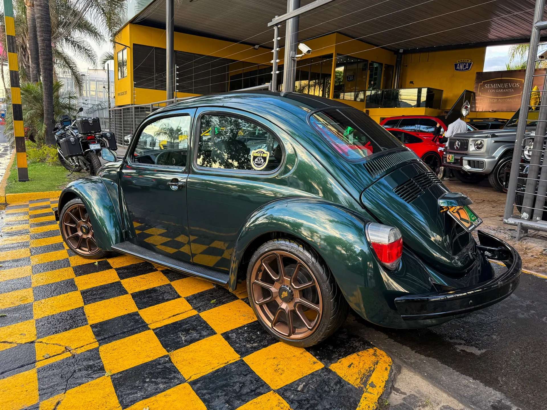 Car image 7