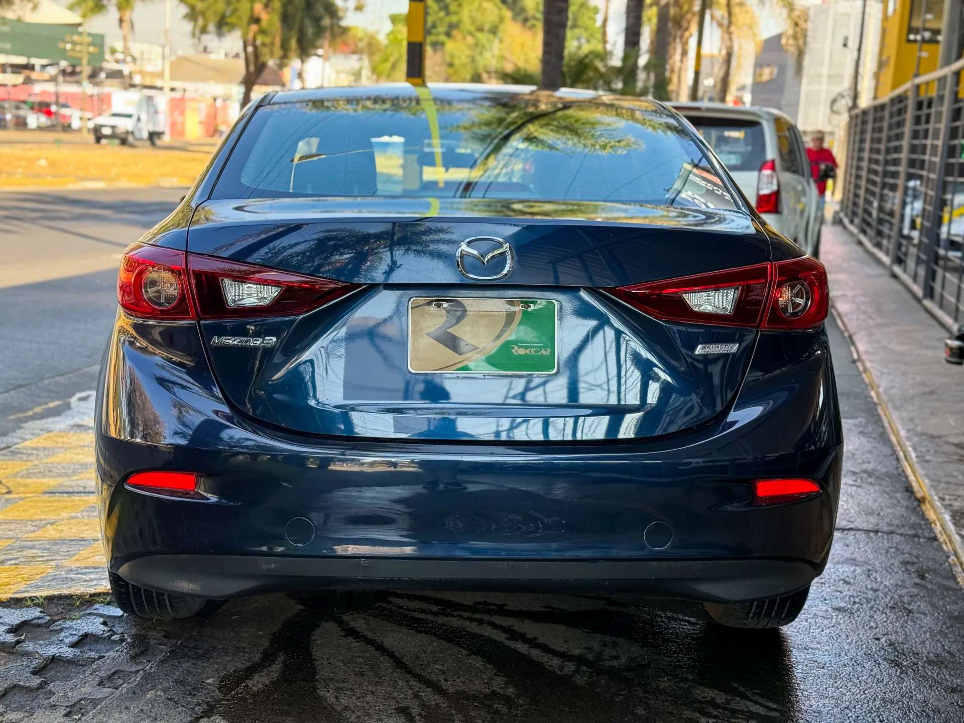 Car image 8