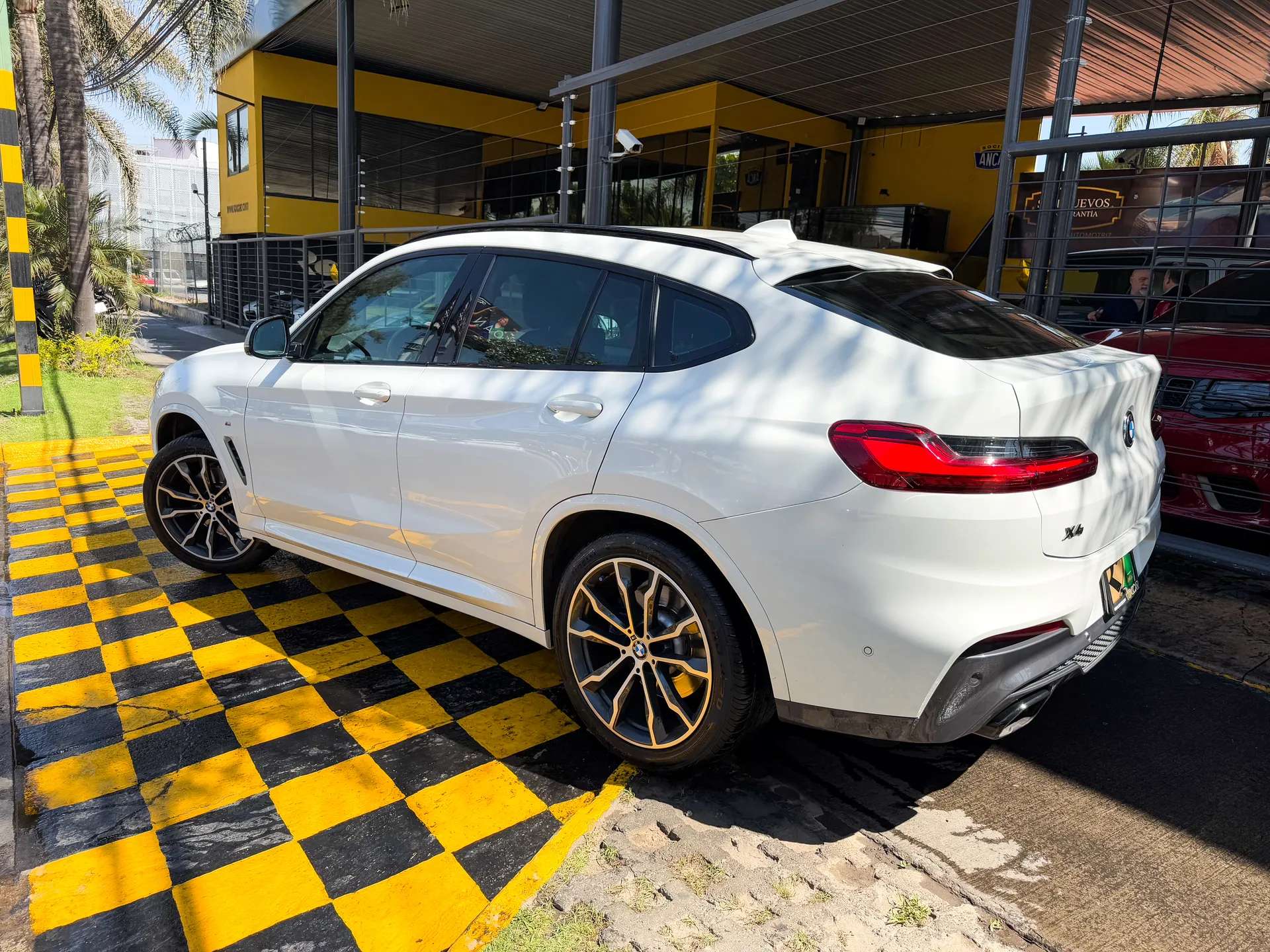 Car image 6
