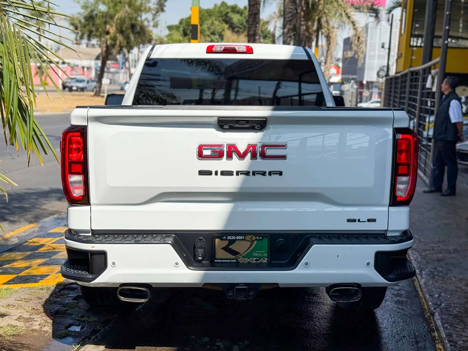 Car image 8