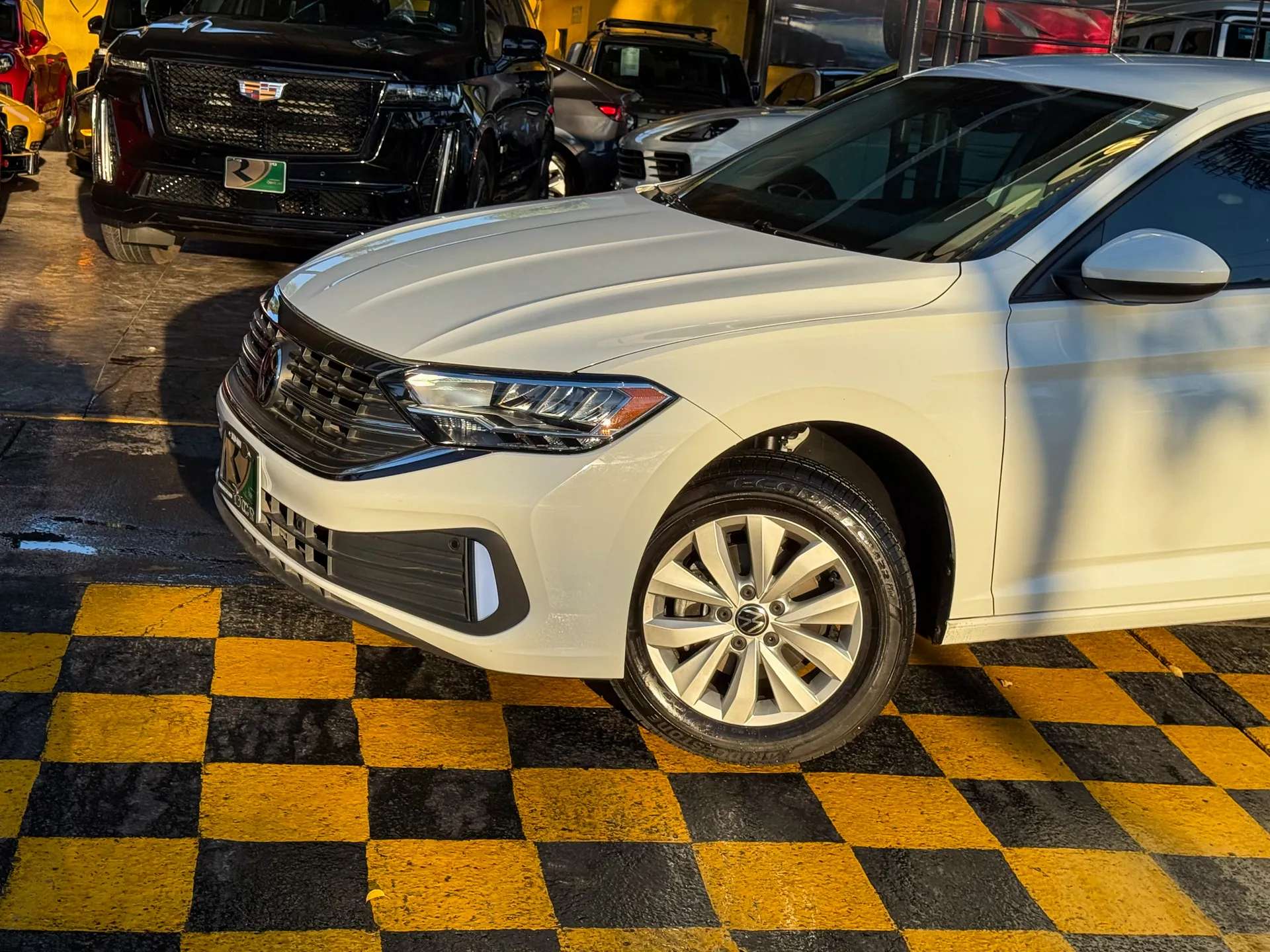 Car image 2