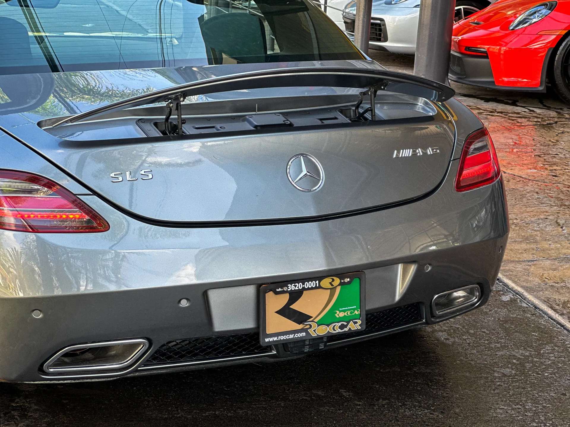 Car image 11