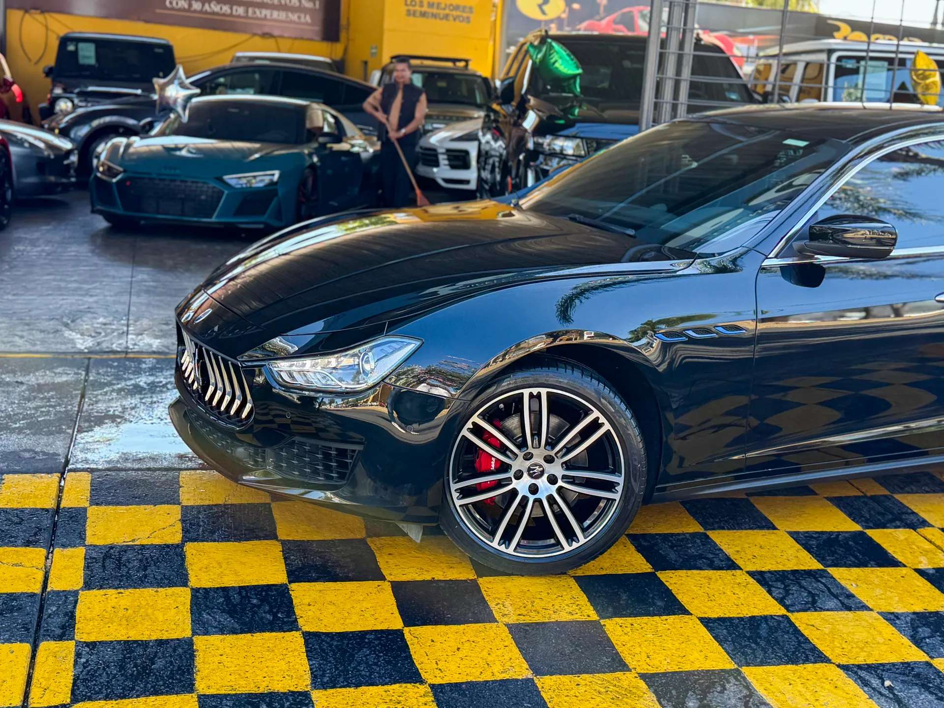 Car image 2