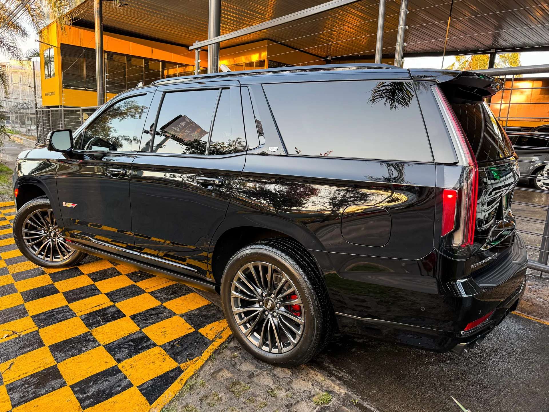 Car image 8