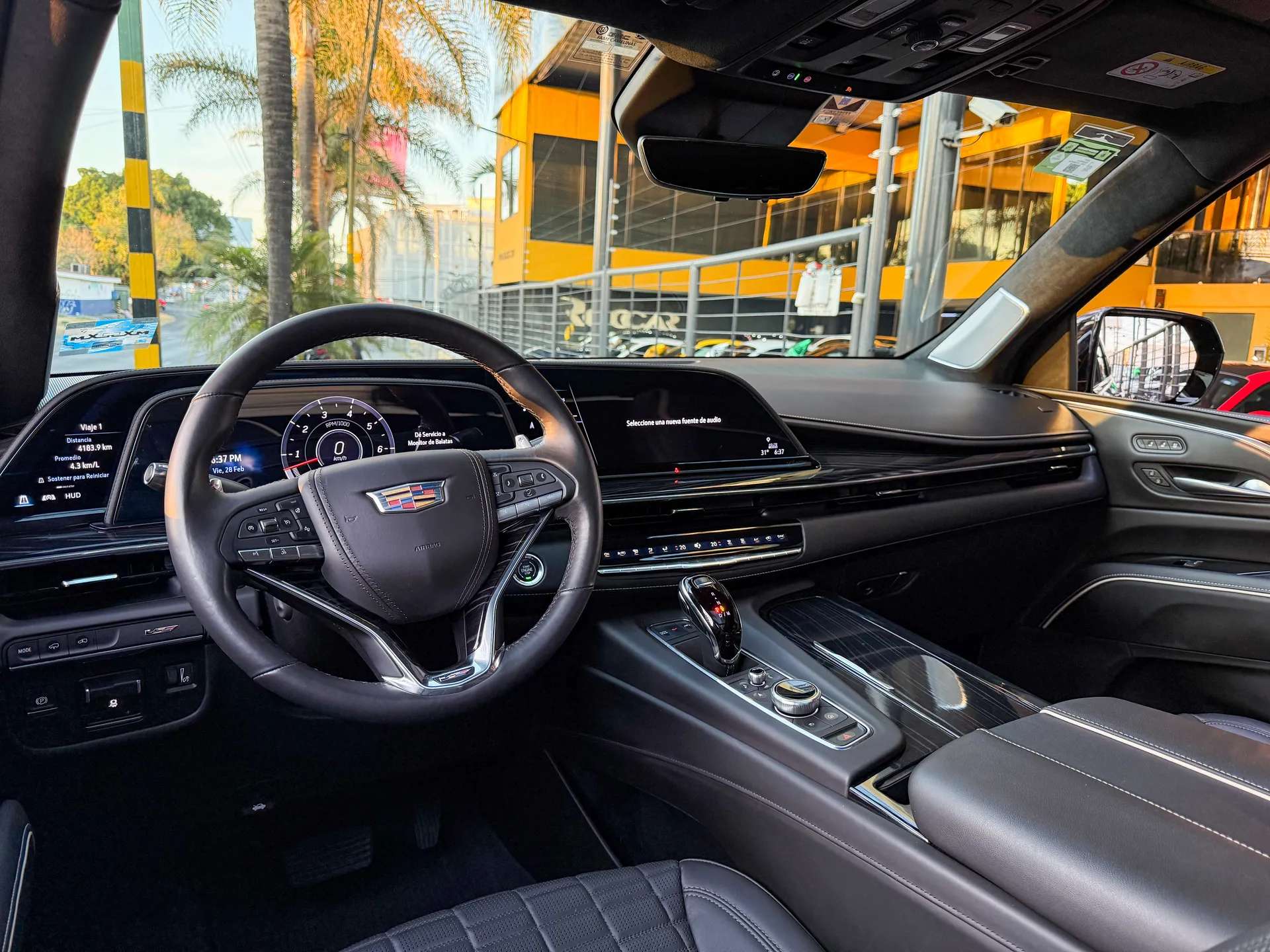 Car image 12