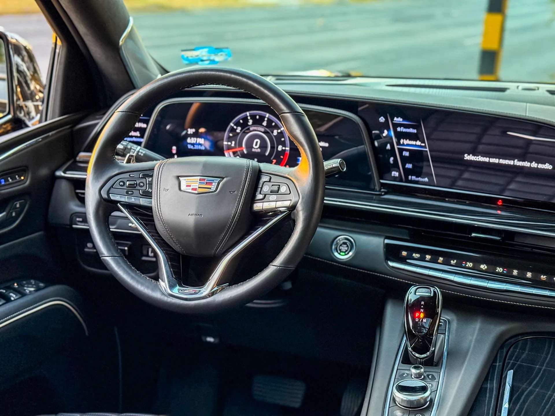 Car image 15