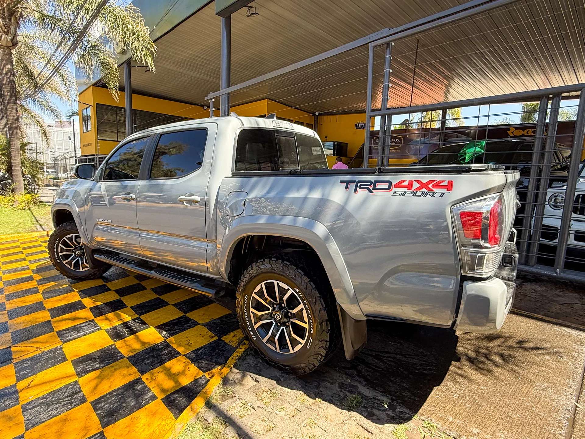 Car image 6