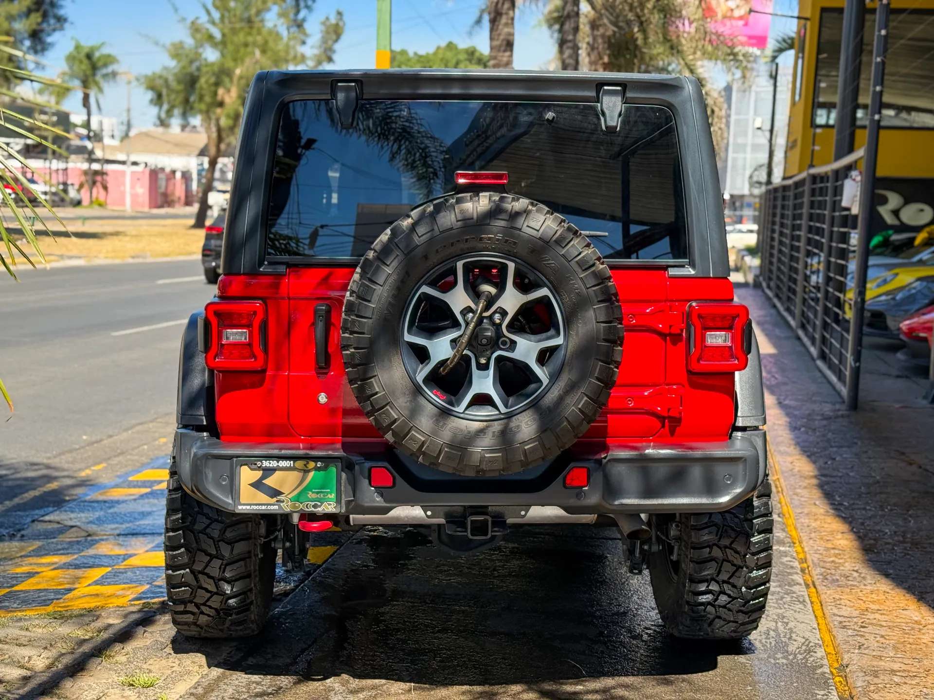 Car image 9