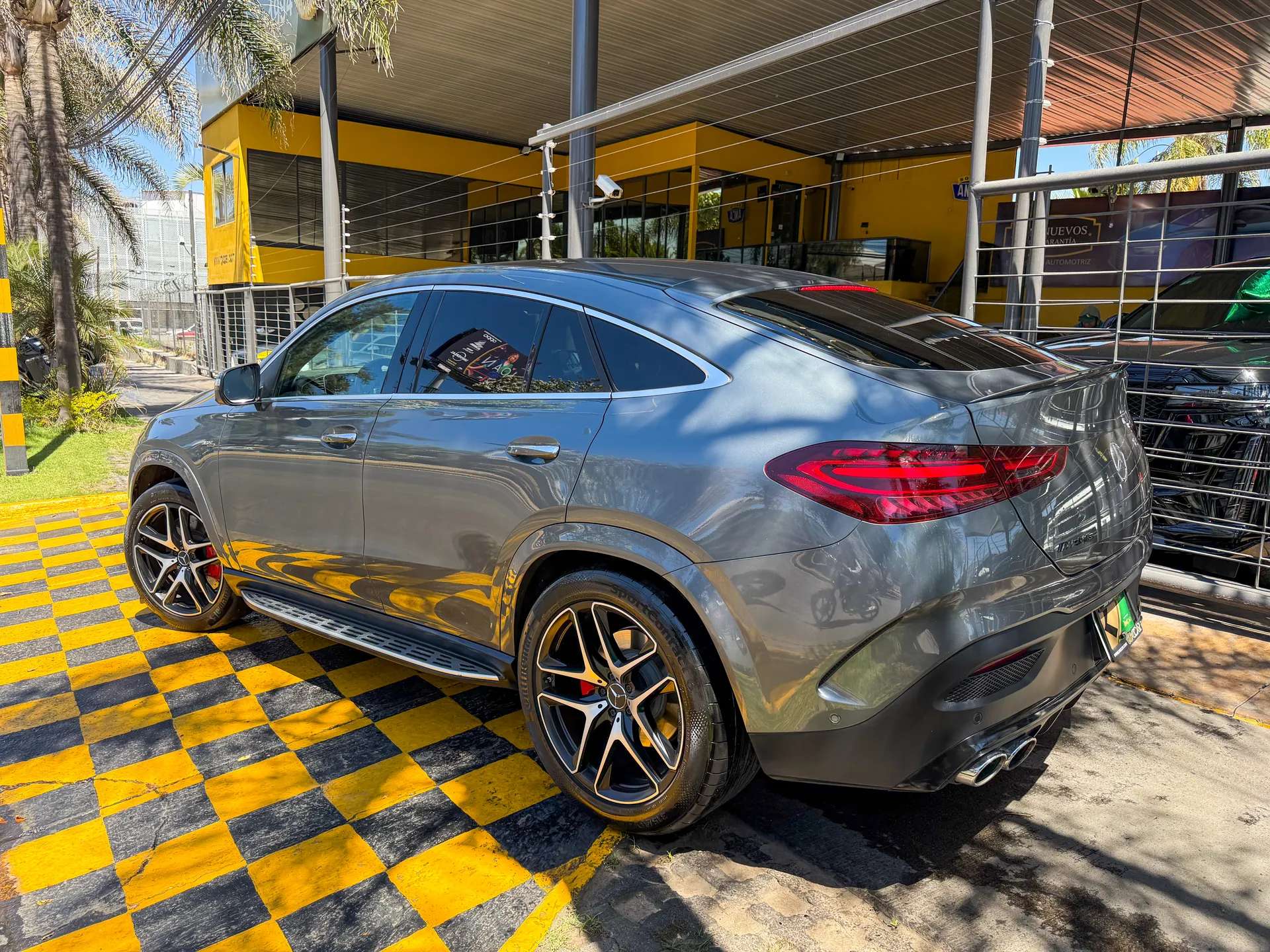 Car image 7