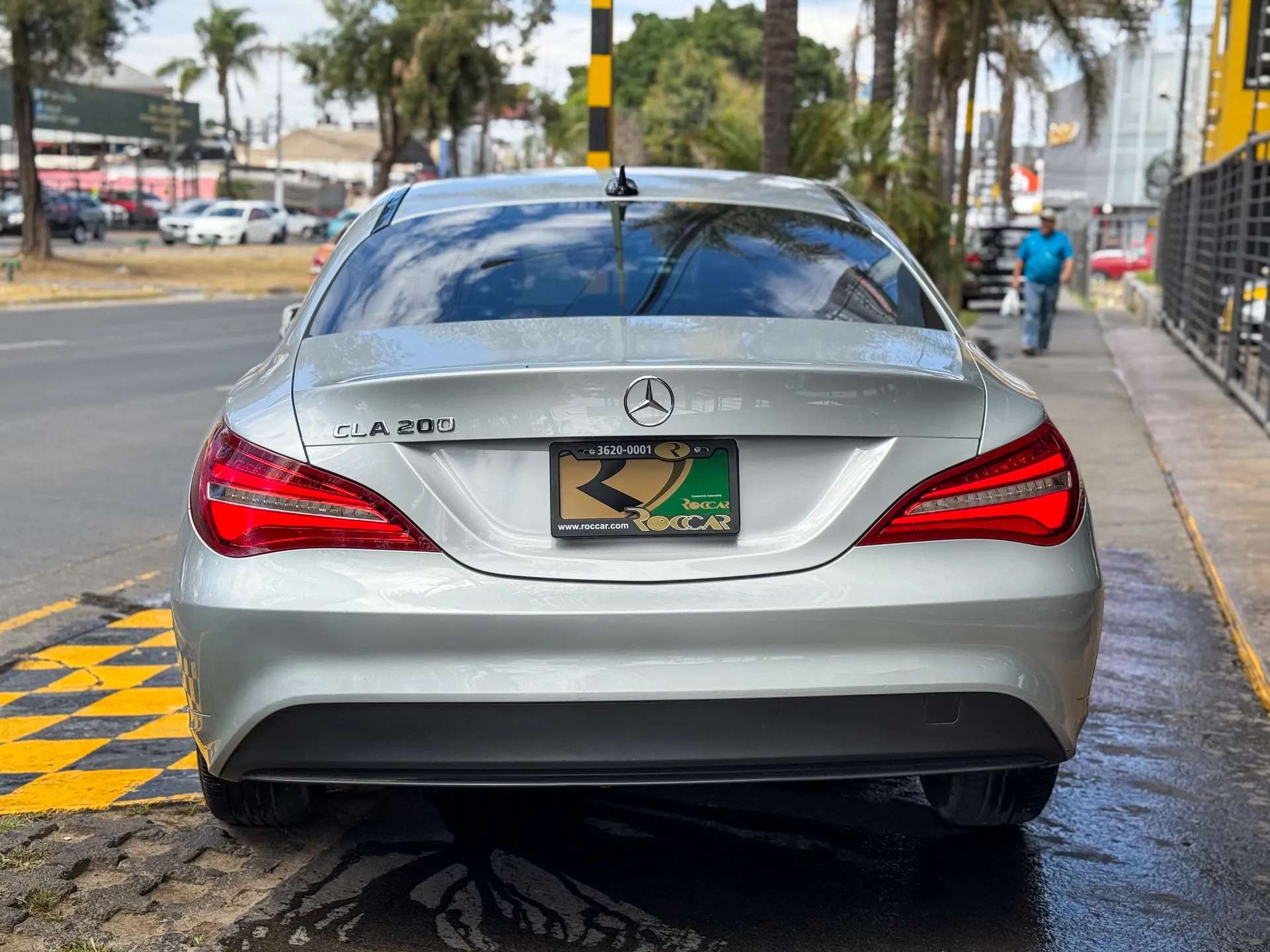 Car image 8