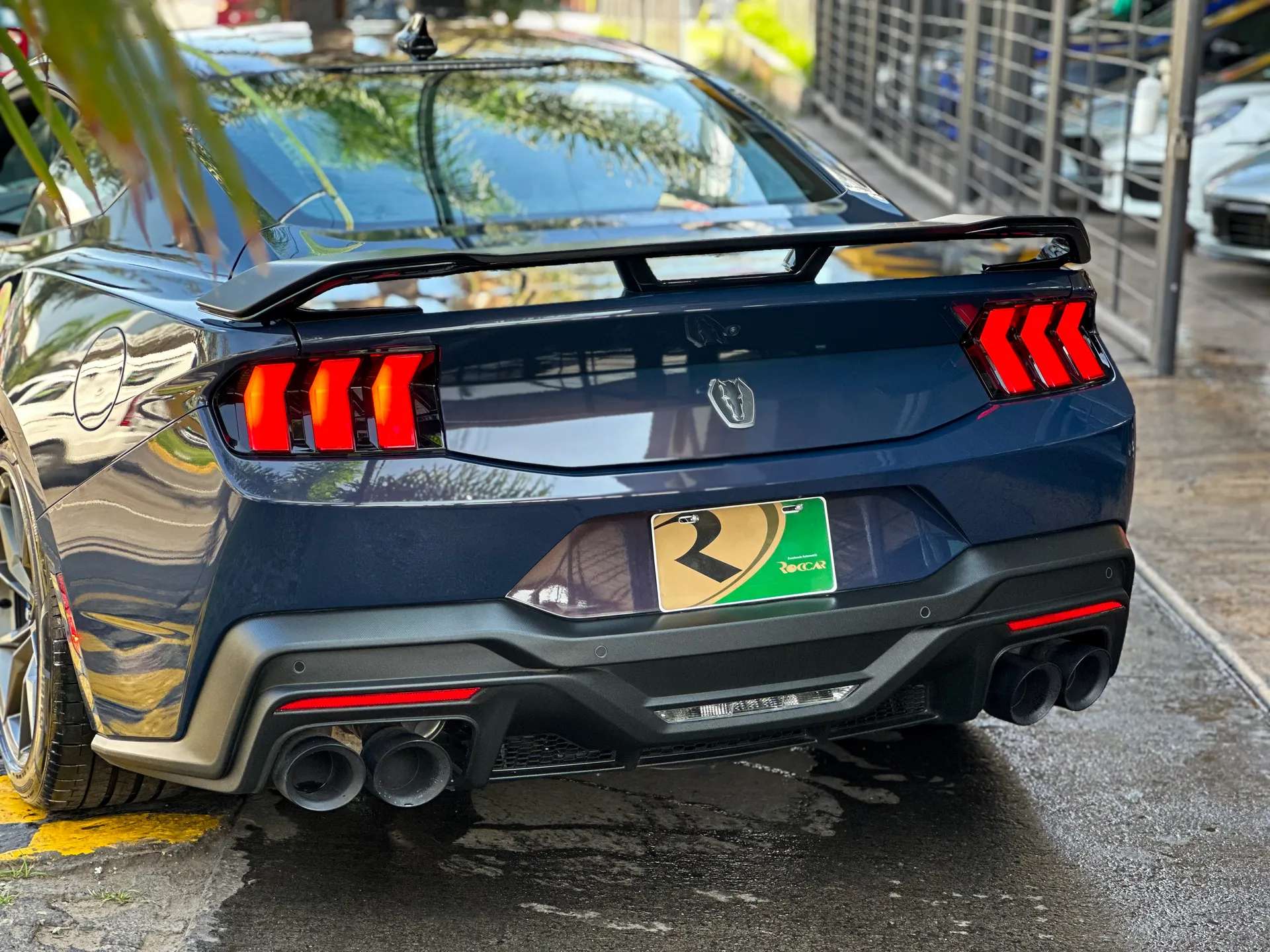 Car image 10