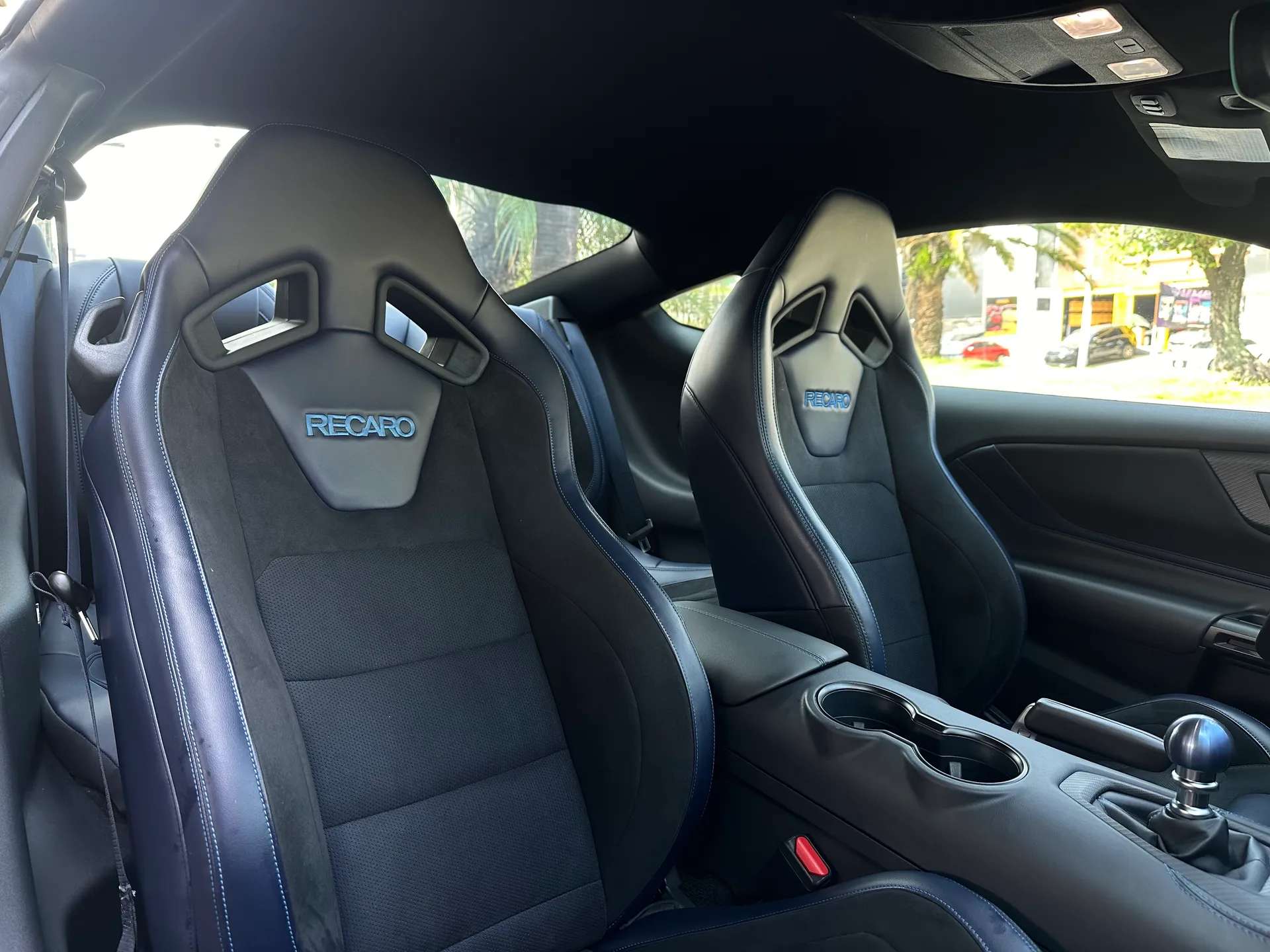 Car image 23