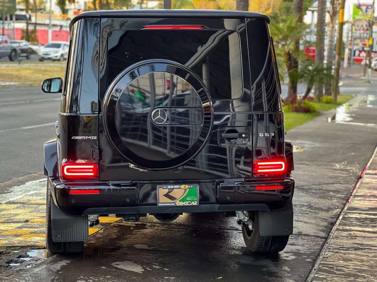 Car image 8