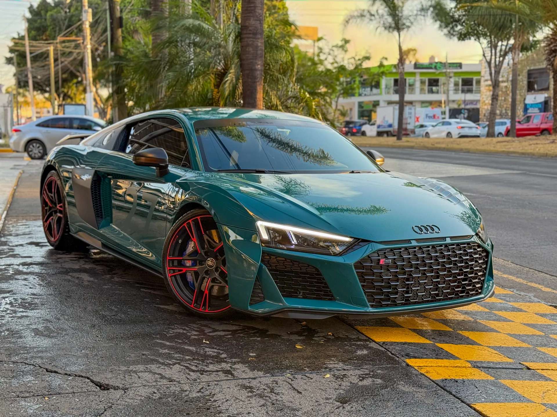 Car image 10