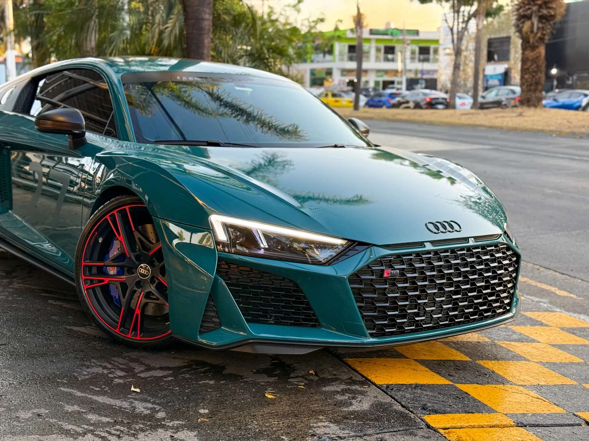 Car image 11