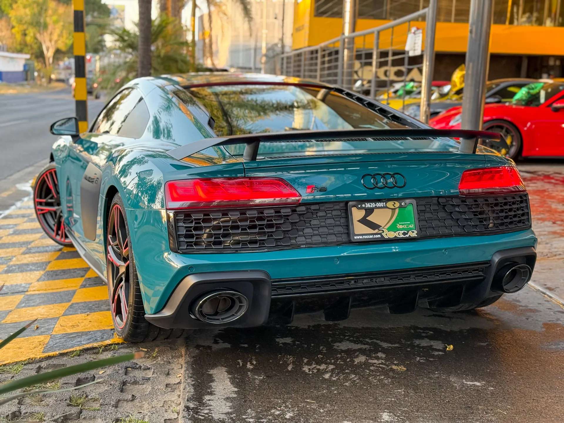 Car image 16