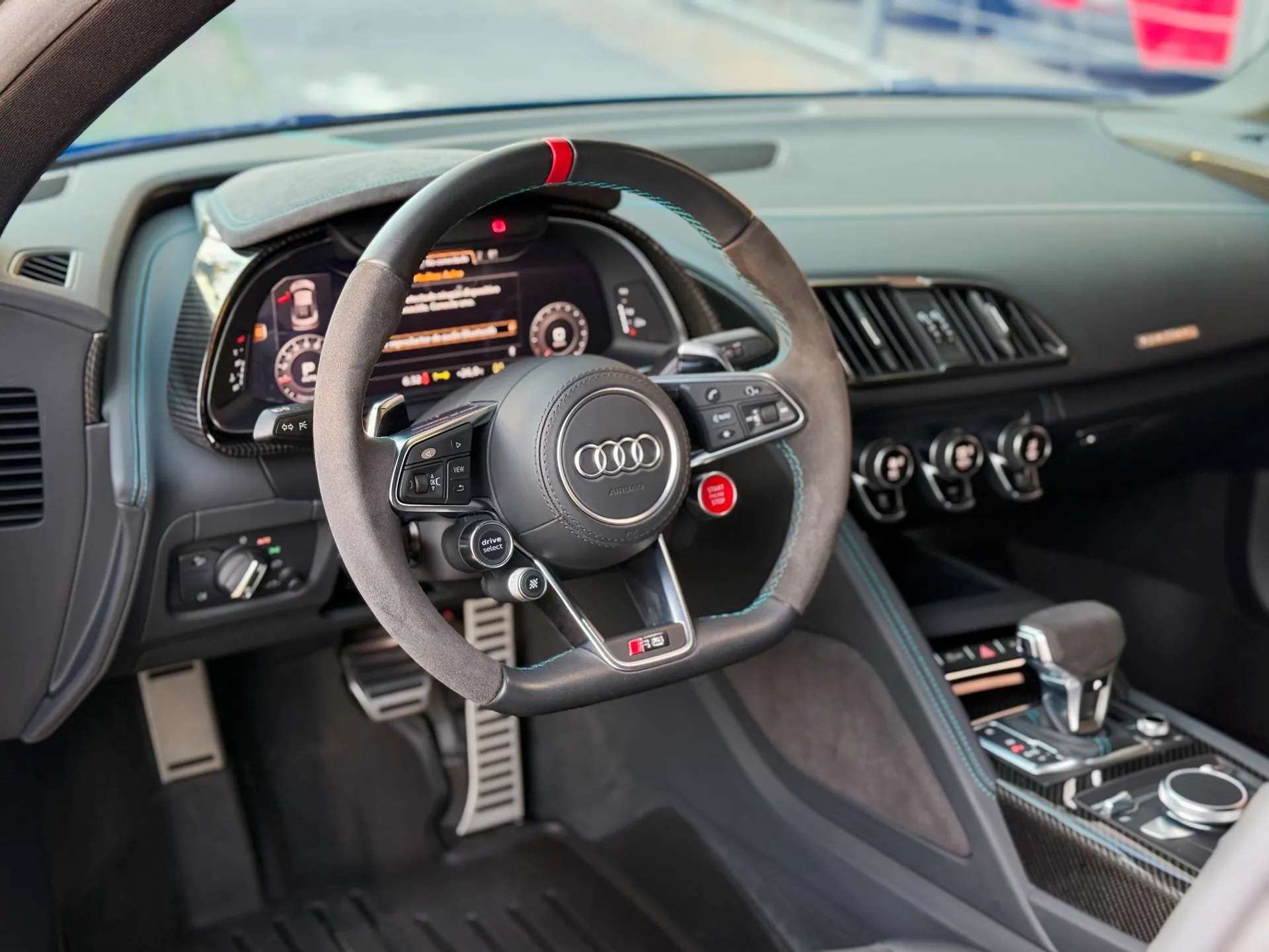 Car image 20