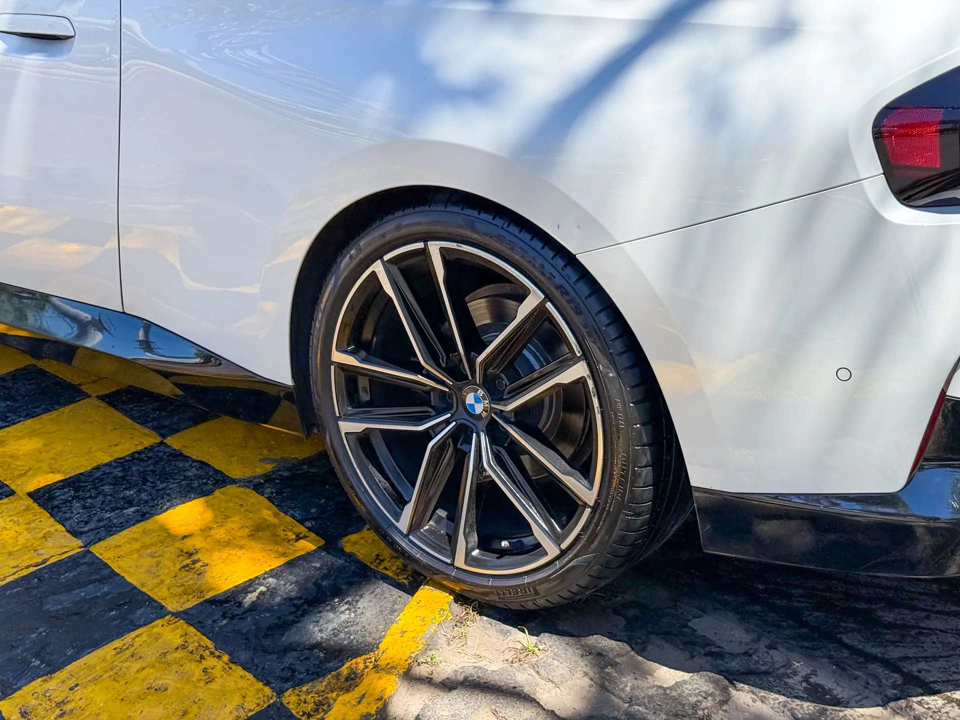 Car image 7
