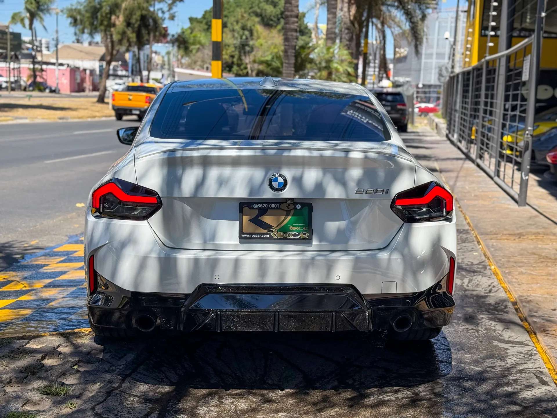 Car image 8