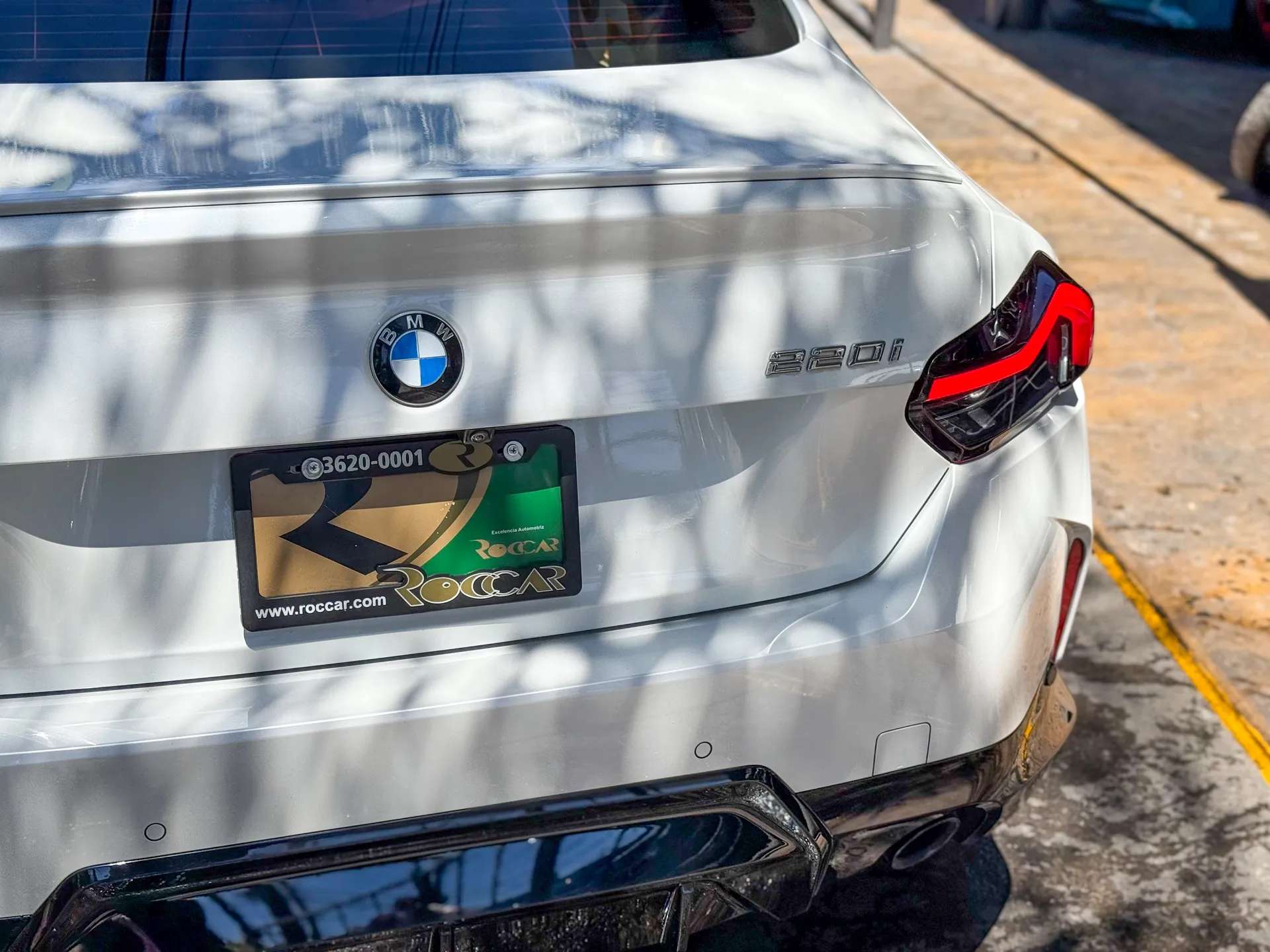 Car image 10