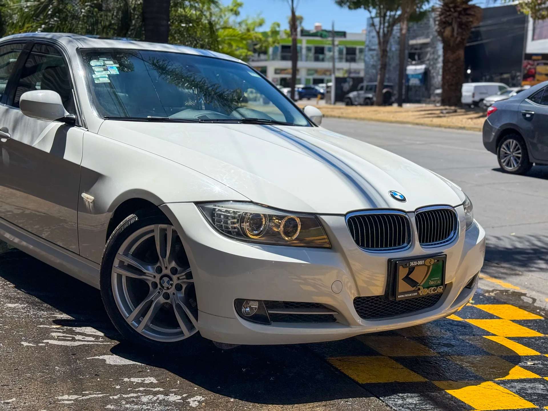 Car image 5