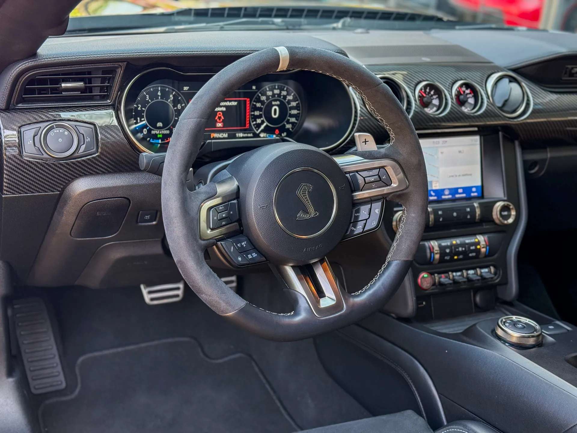 Car image 14