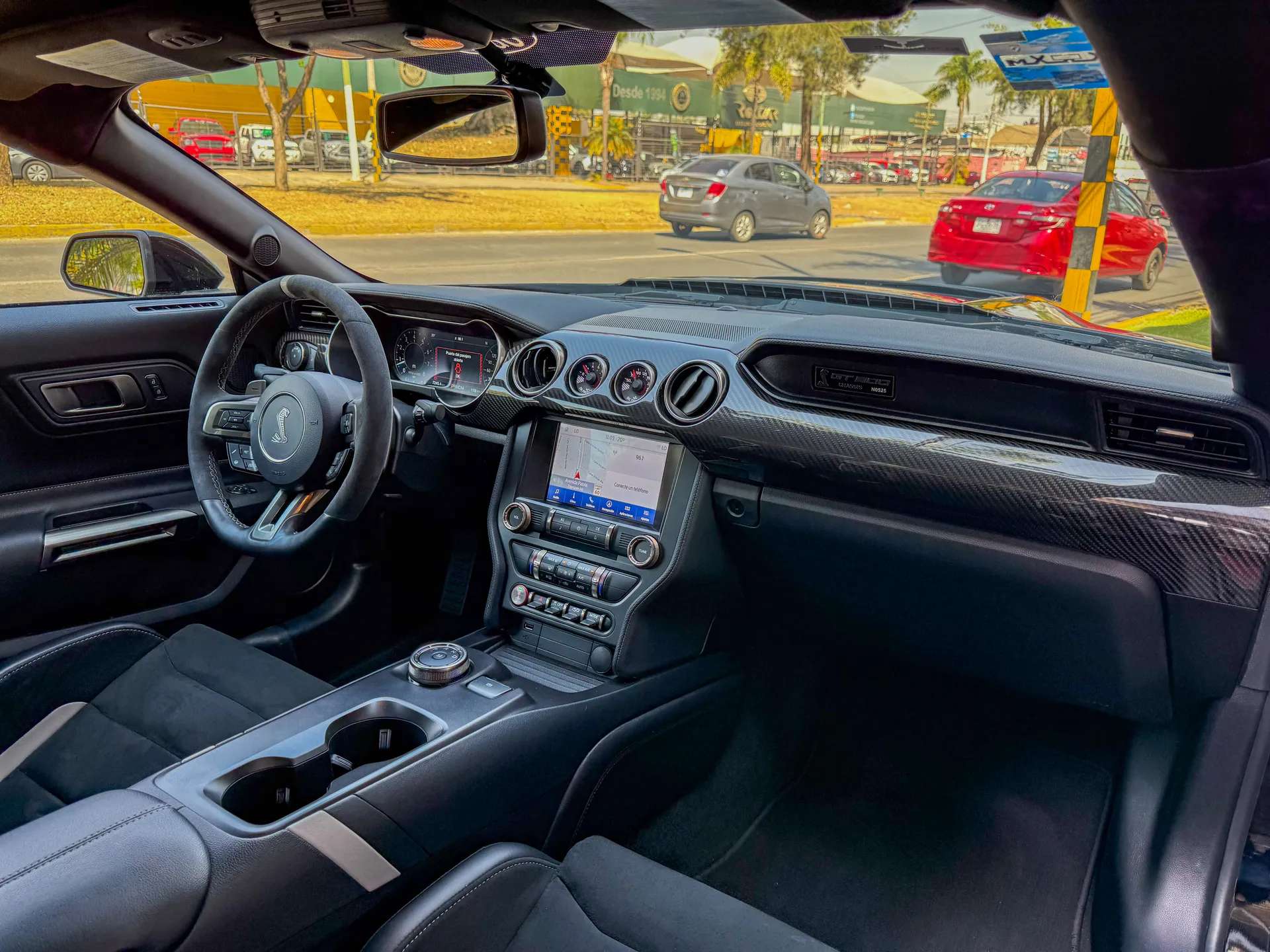 Car image 15