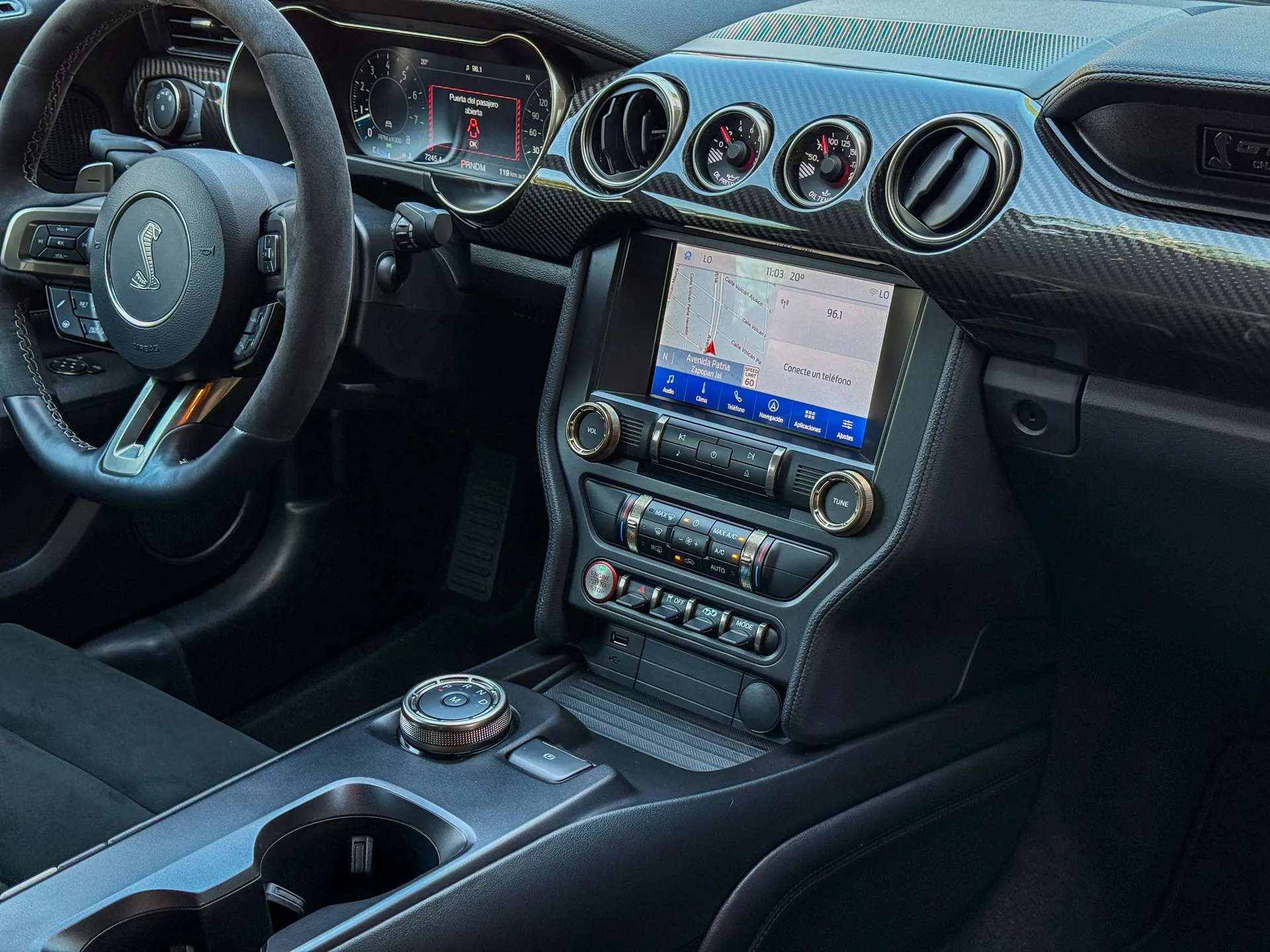 Car image 16