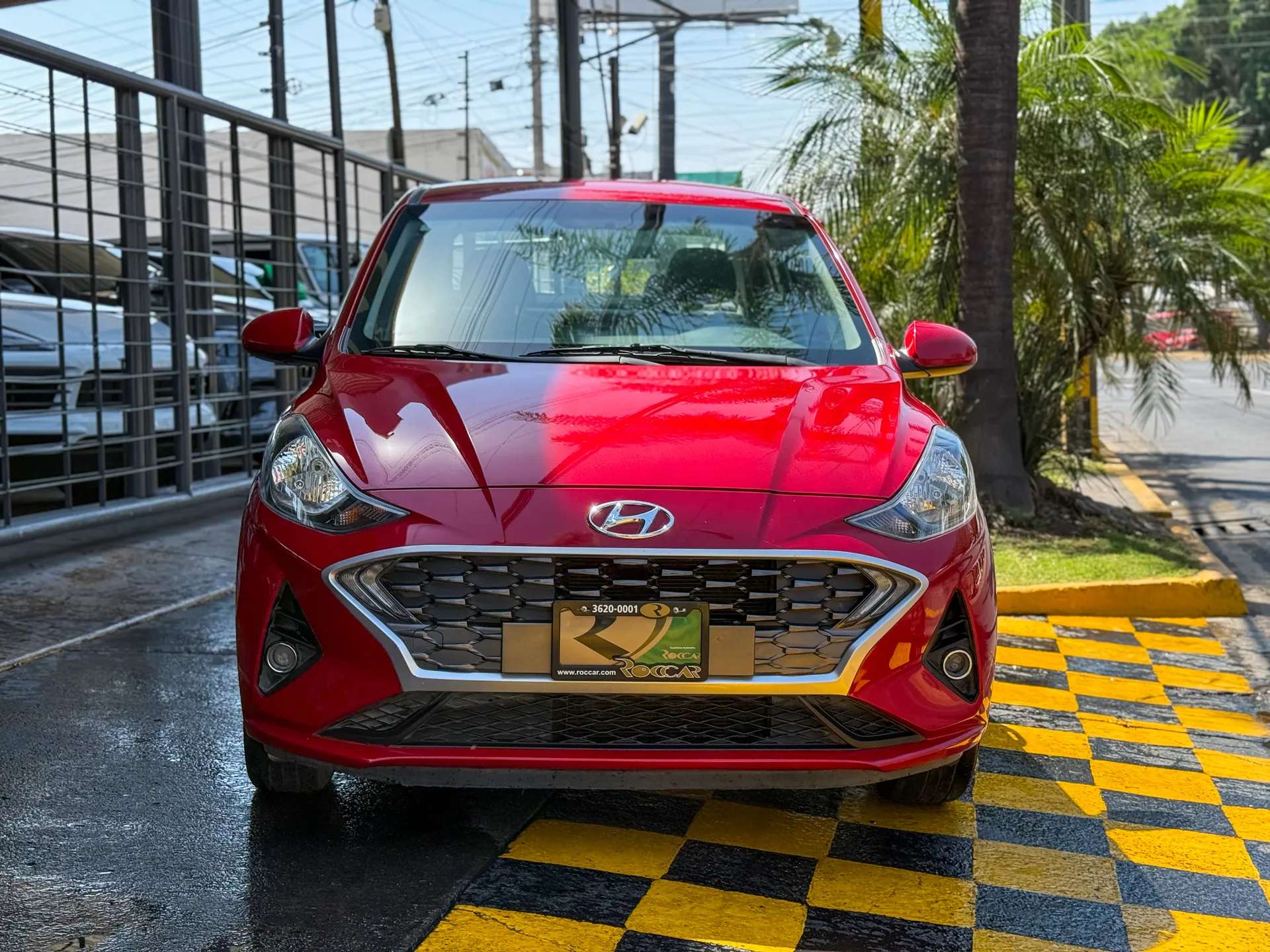 Car image 3