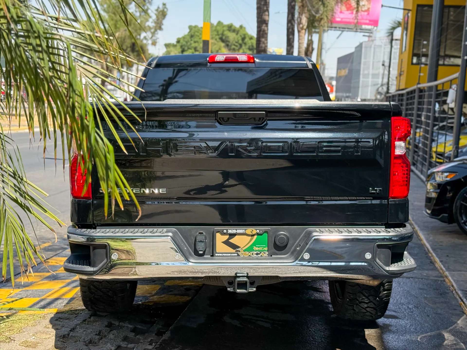 Car image 8