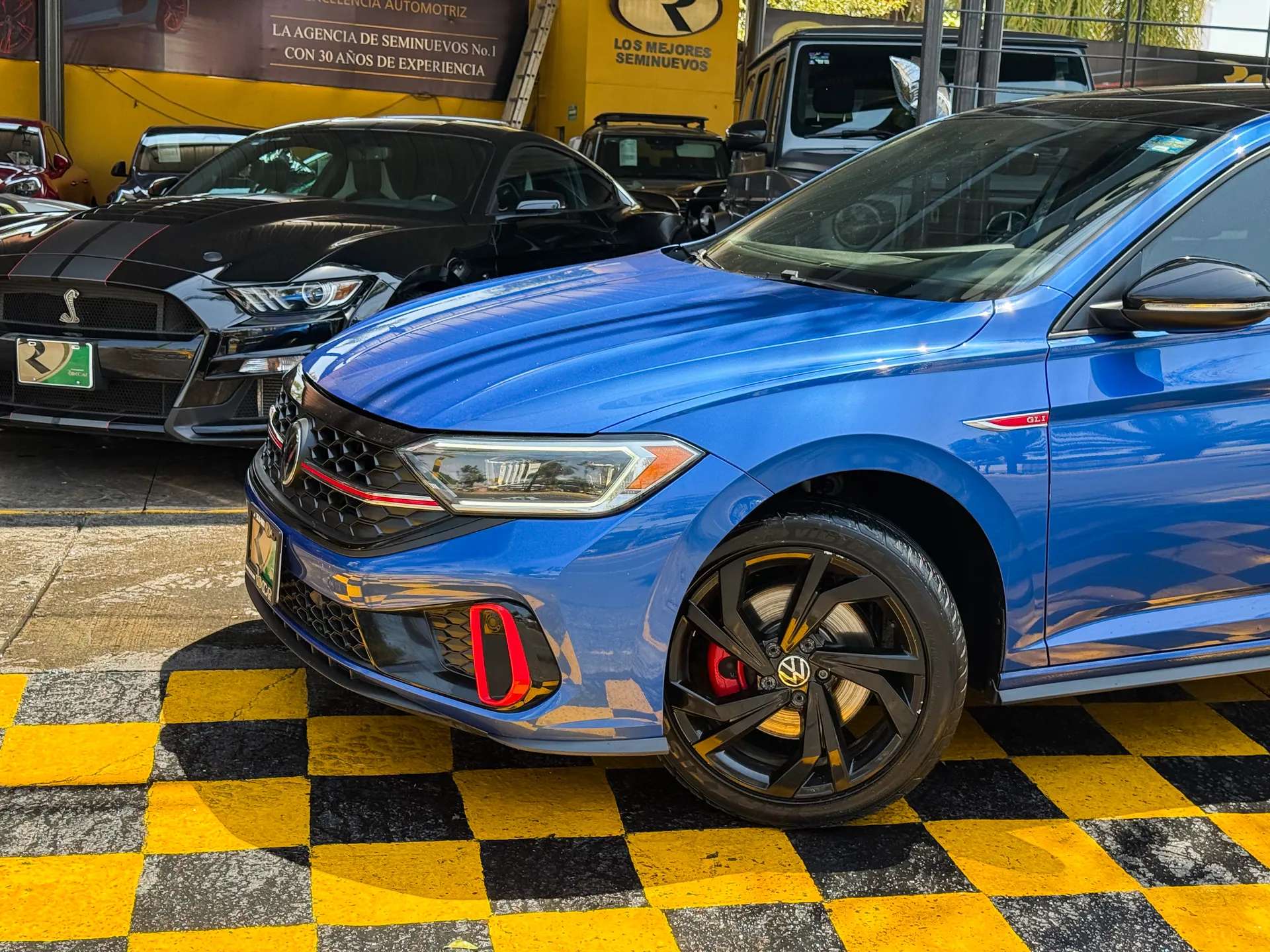 Car image 2
