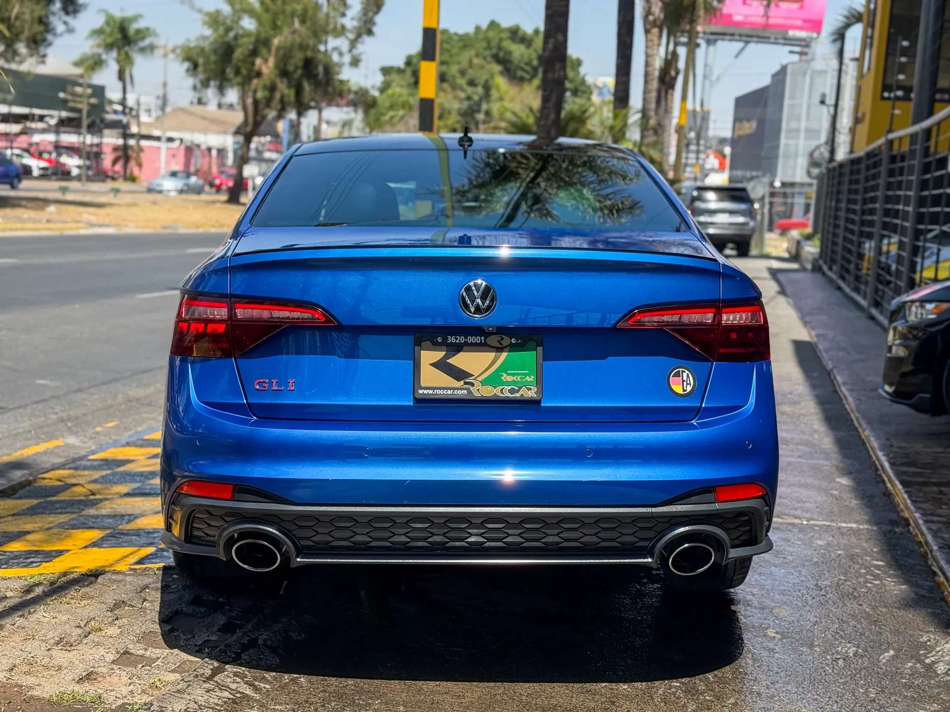 Car image 8
