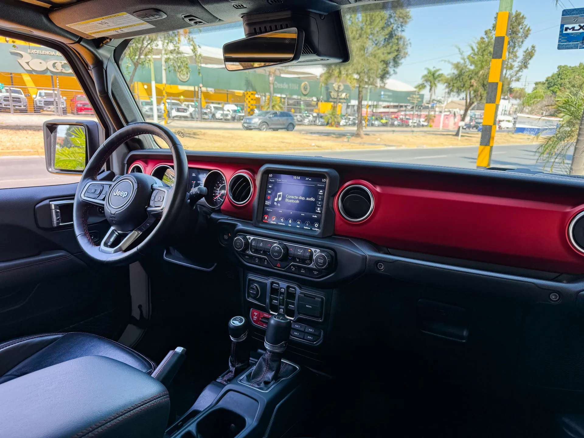 Car image 17