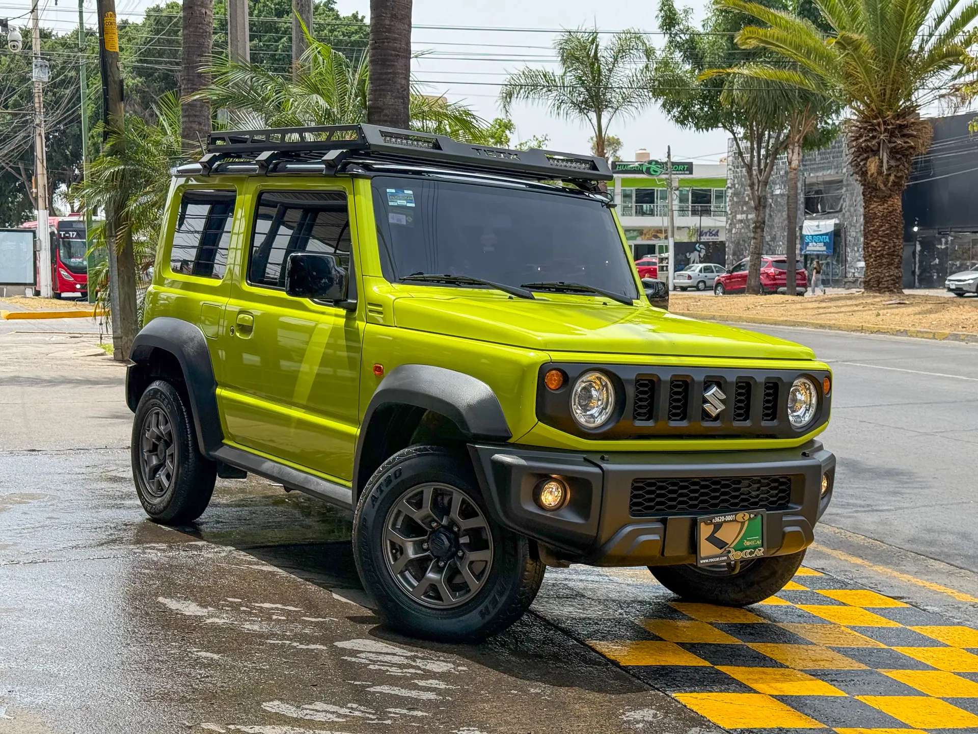 Car image 4