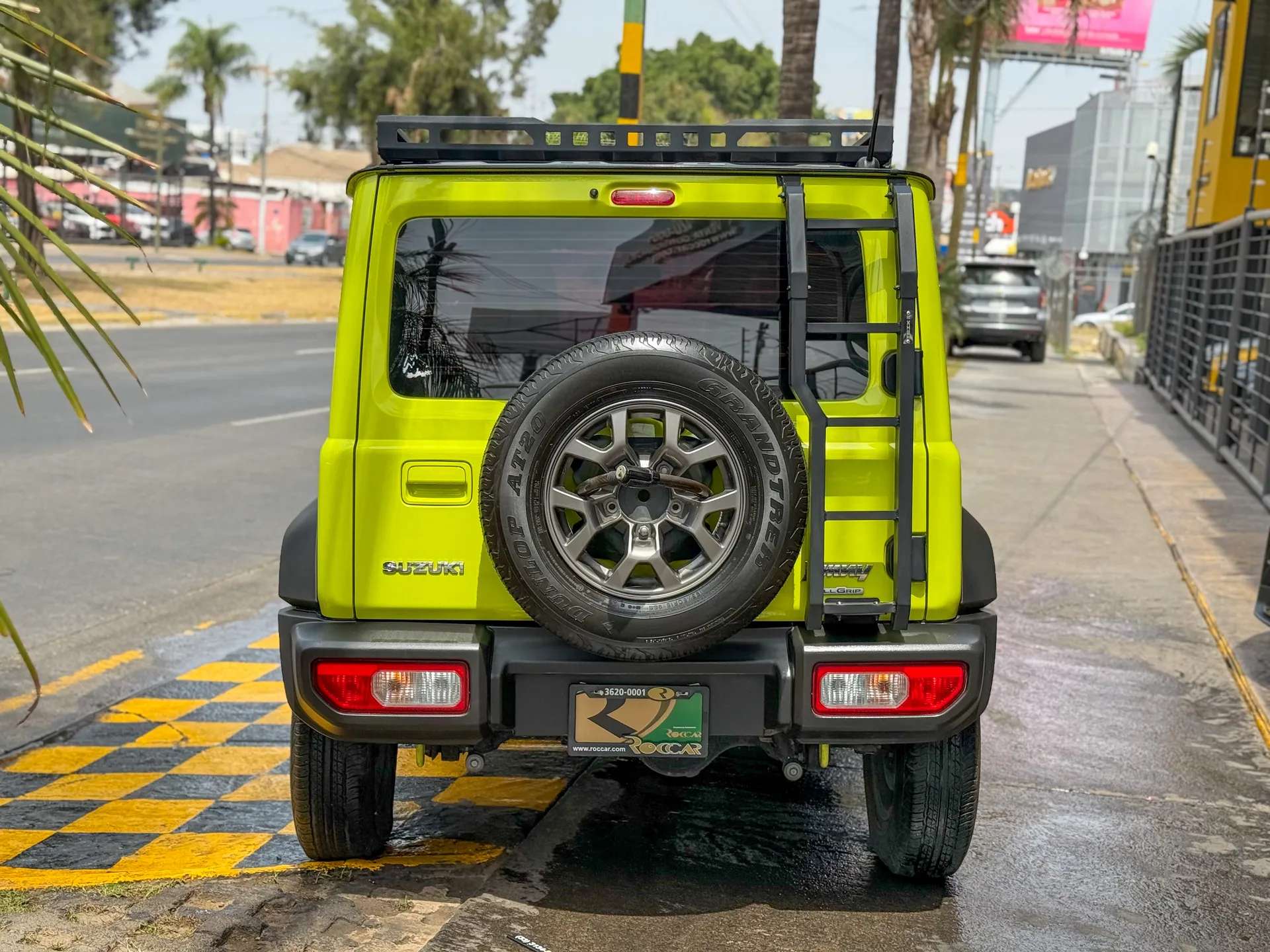 Car image 8